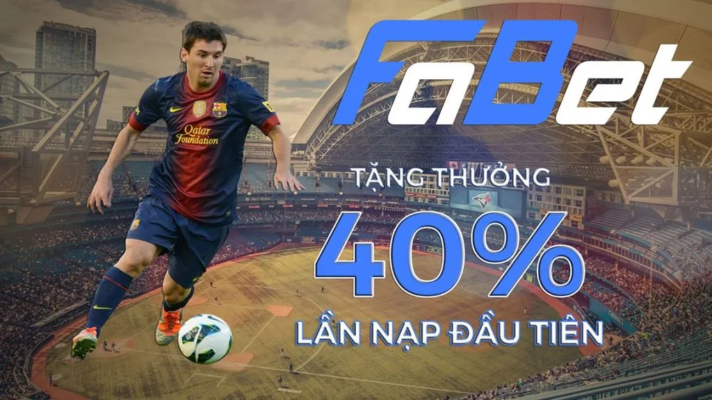 Dealer xinh đẹp đang chia bài trong sòng bạc trực tuyến S666111